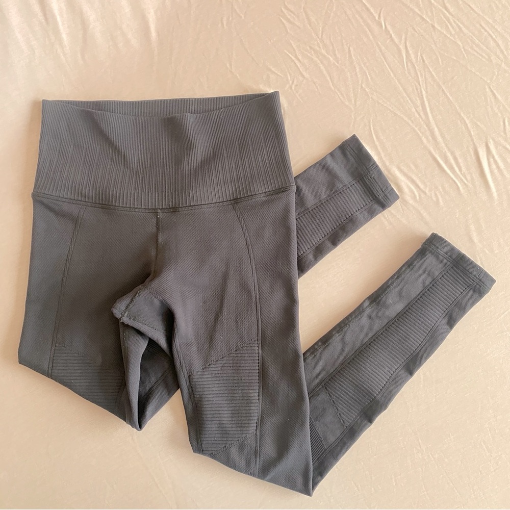 Avocado Solid Black Fire Leggings
